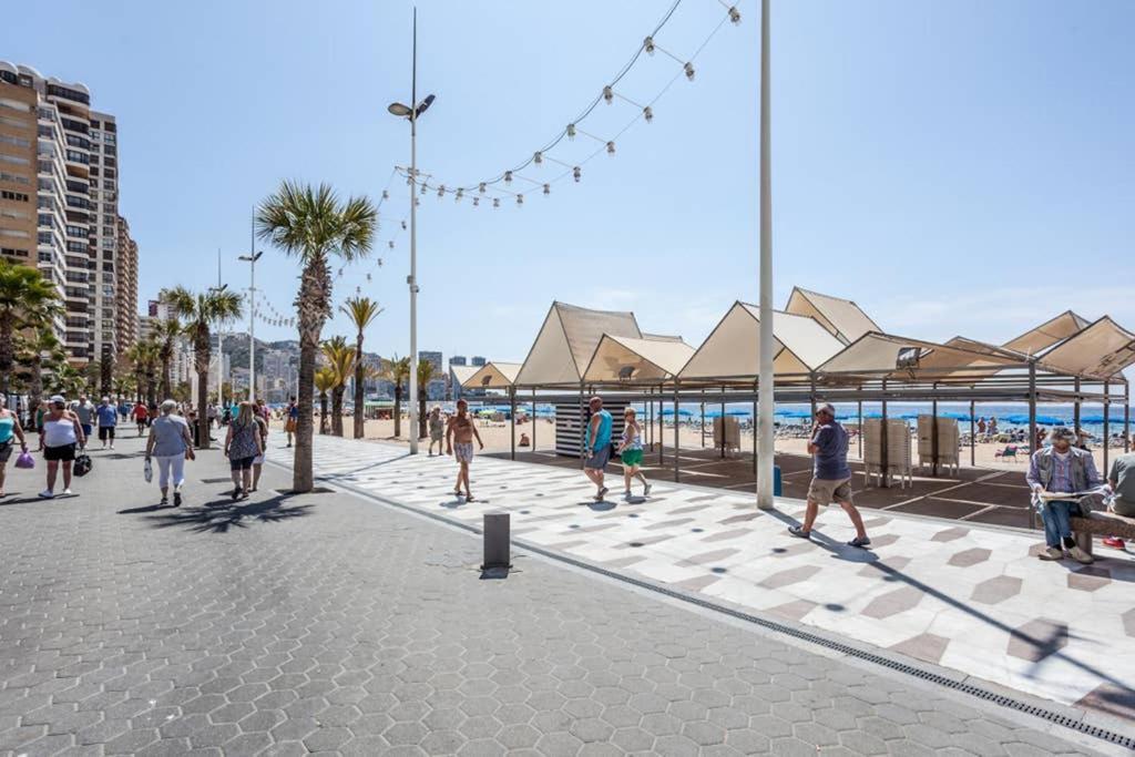 Levante Beach Front Of The Sea Estacha Бенидорм Экстерьер фото